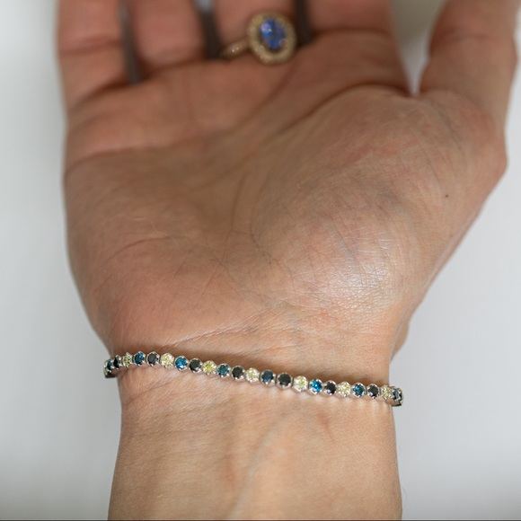 14k White Gold Bracelet with 2.15 cttw Fancy Yellow, Black, and Blue Diamonds. - Picture 7 of 7
